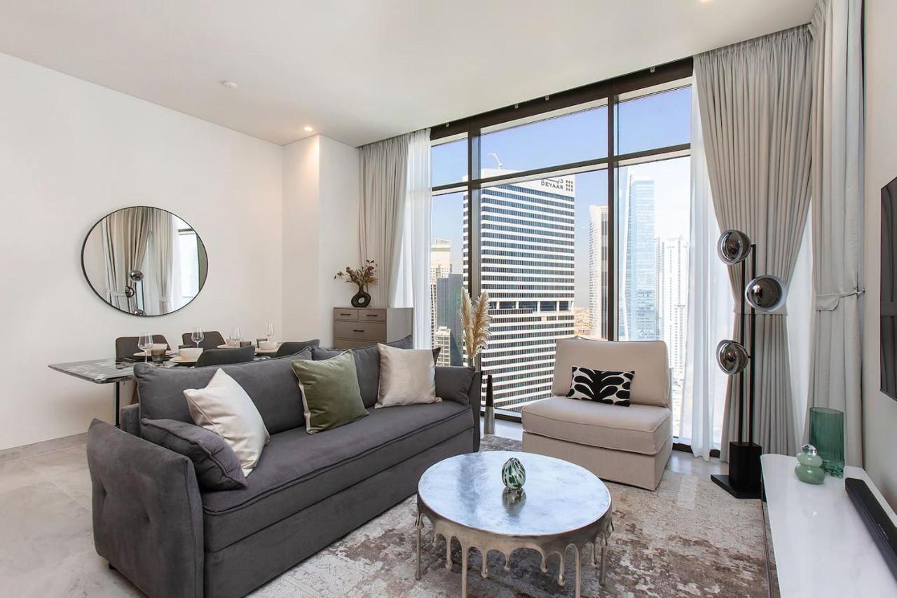High-Rise 1BR Apartment with Burj Khalifa view