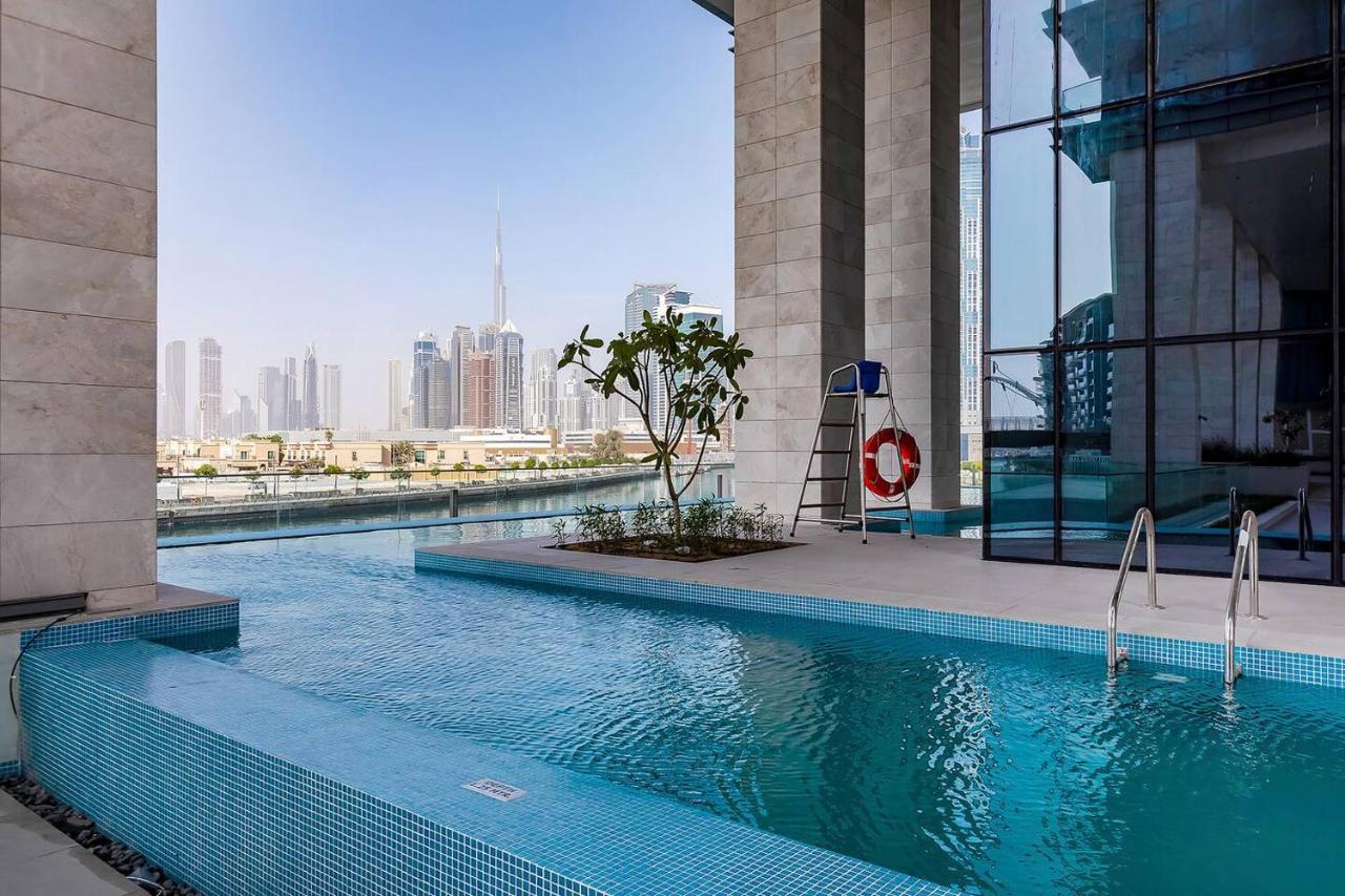 Luxury 2BR Apartment Burj Khalifa View in Al Safa - 4