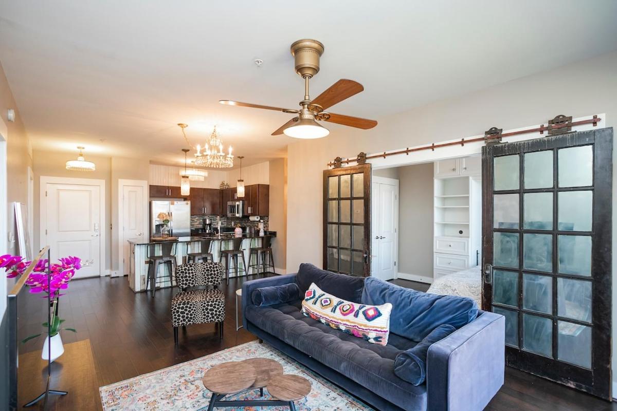 Beautiful Condo in the Heart of Downtown Nashville walk to Broadway