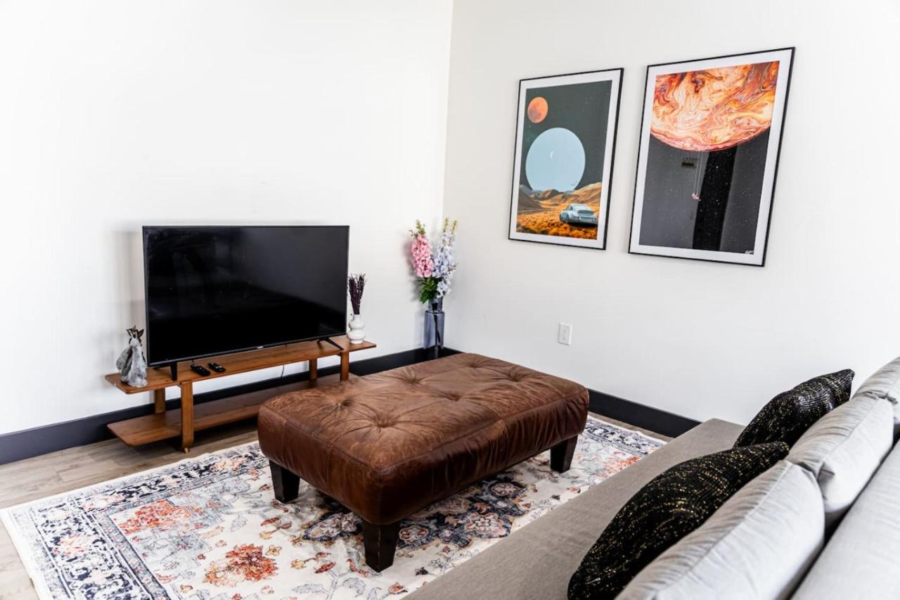 Unbeatable Location with Free Indoor Parking Near NYC - 5