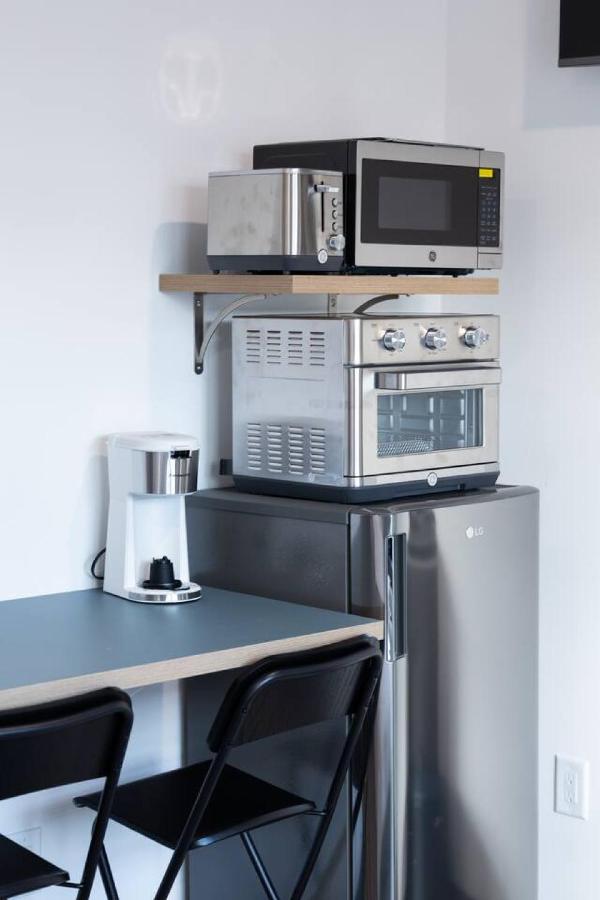 City excitement -Studio 20 Minutes to (42st) NYC - 4