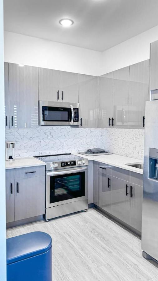 Stylish Studio Apt-Outside NYC - 4