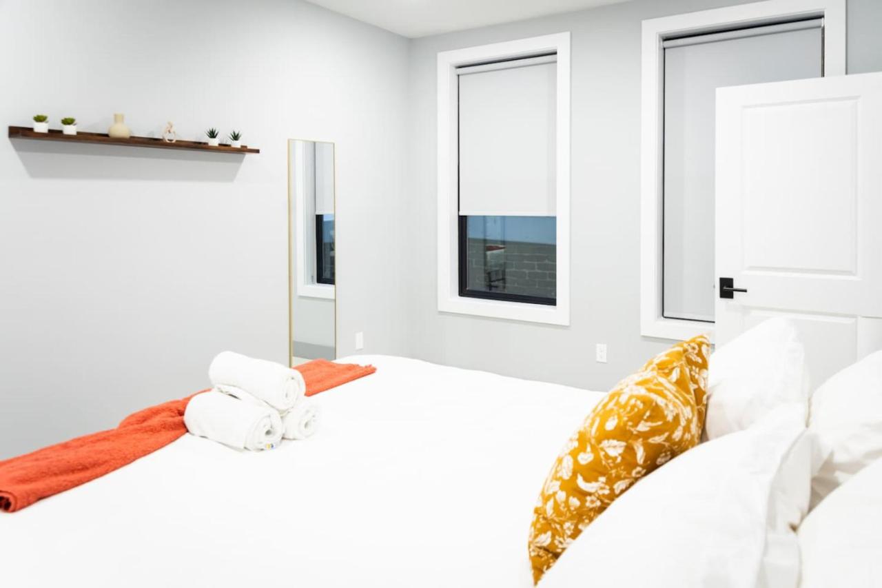 City Adventure-Quick NYC Access-2BR-Free Parking - 2