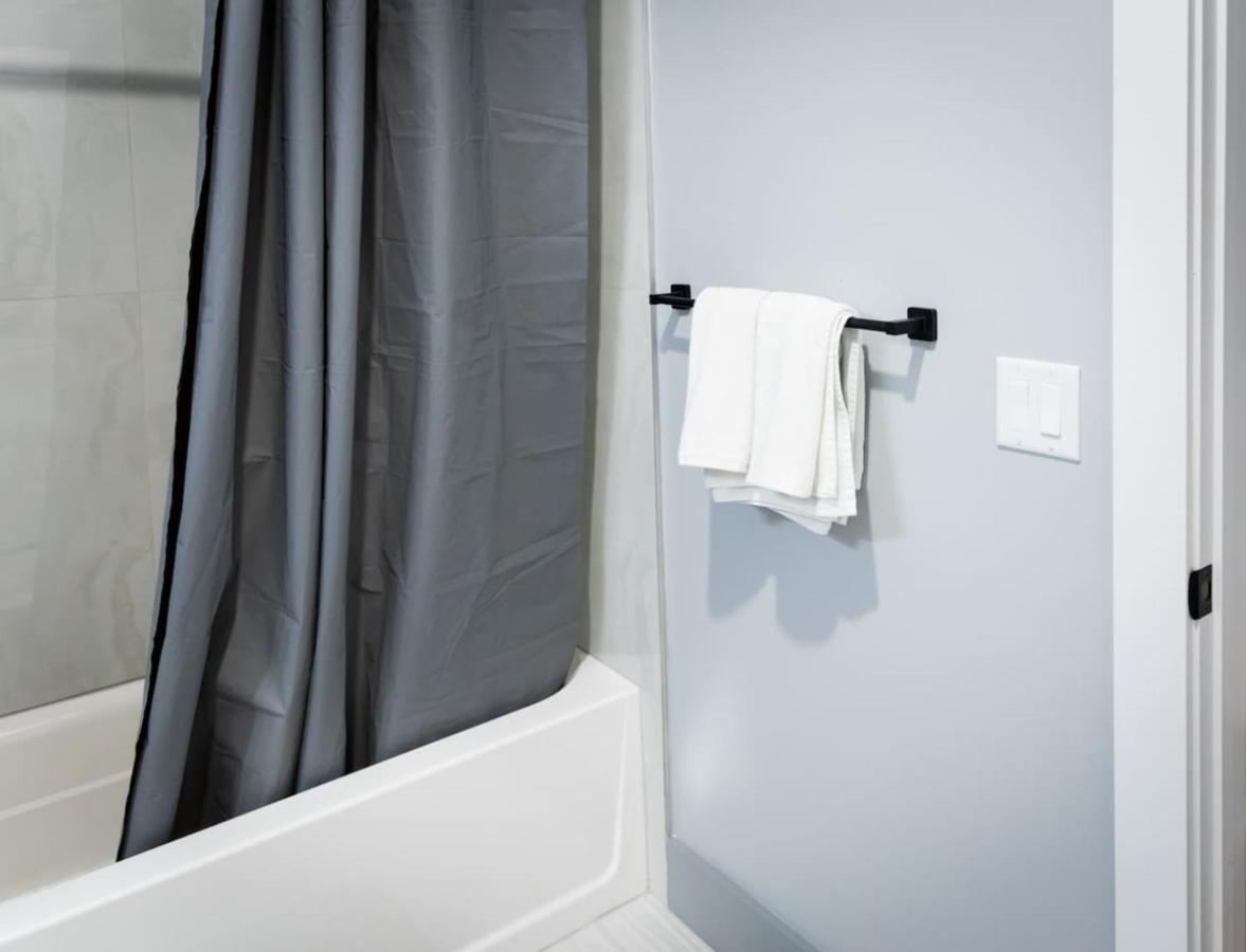 City Adventure-Quick NYC Access-2BR-Free Parking - 3