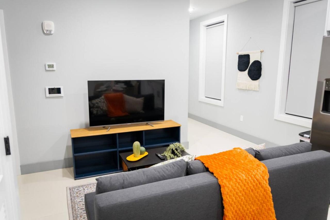 City Adventure-Quick NYC Access-2BR-Free Parking - 5