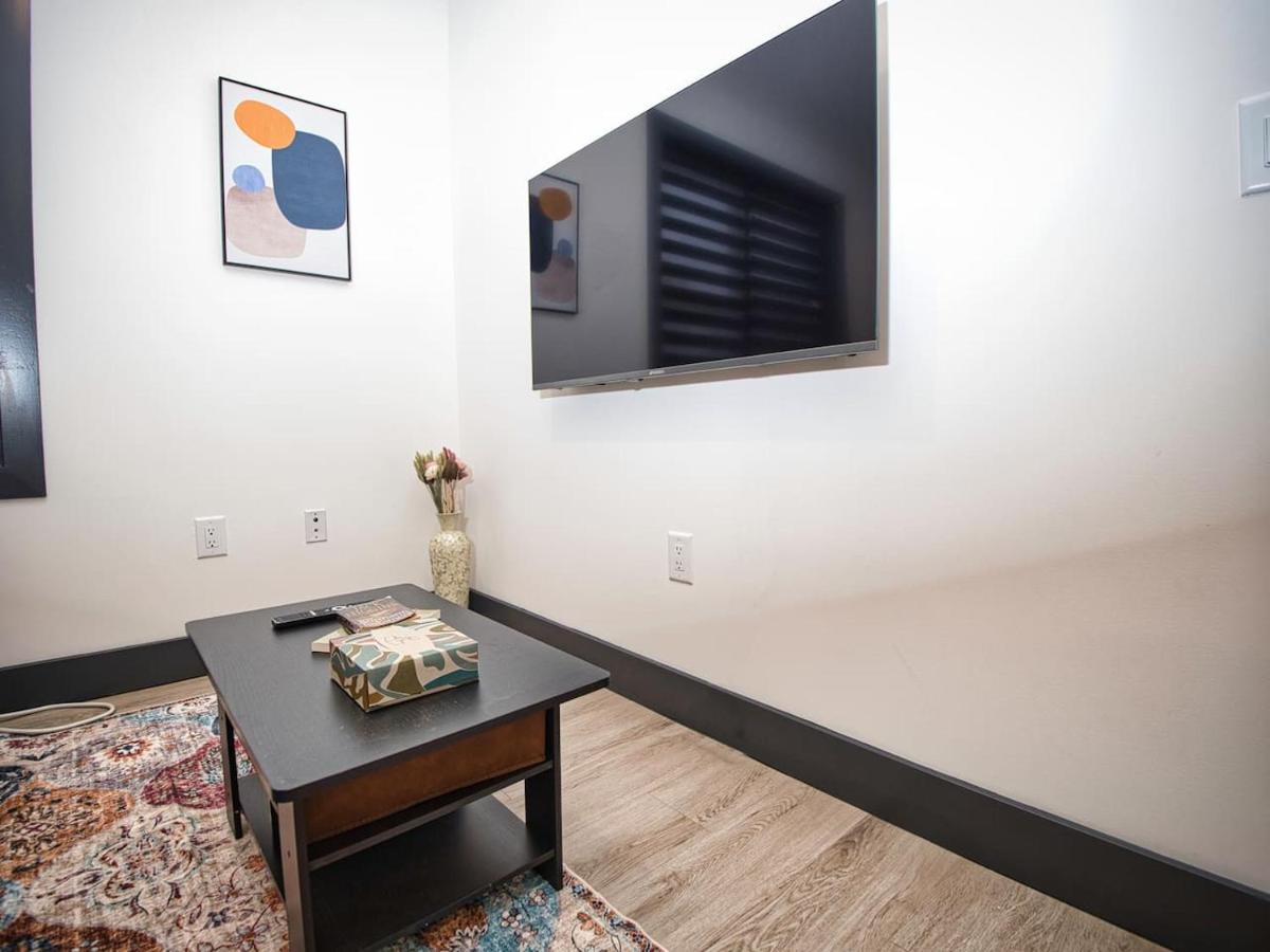 Prime Location with Free Parking Near NYC - 5