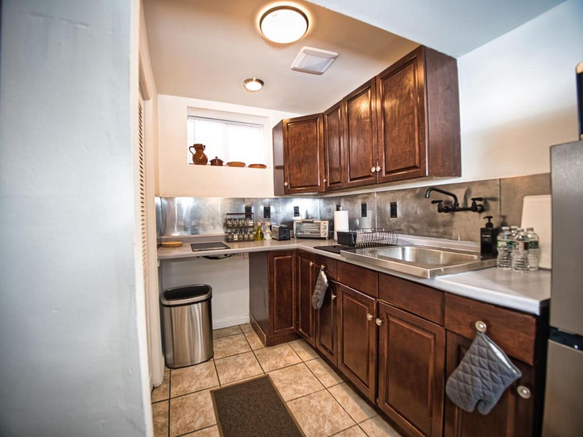 Cozy Apt With King Size Bed- Only 5 Miles to NYC - 4