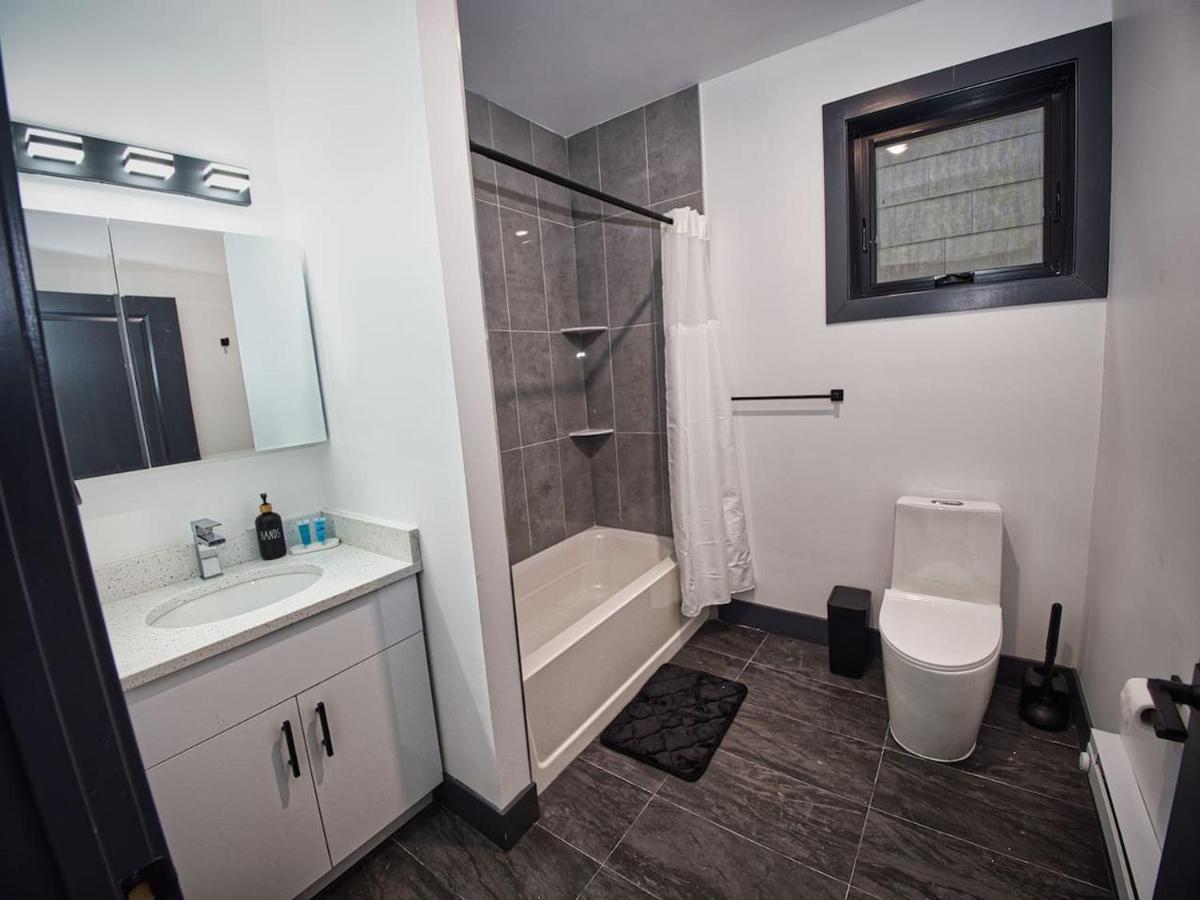 Free Indoor Parking 25 Minutes to NYC - 3