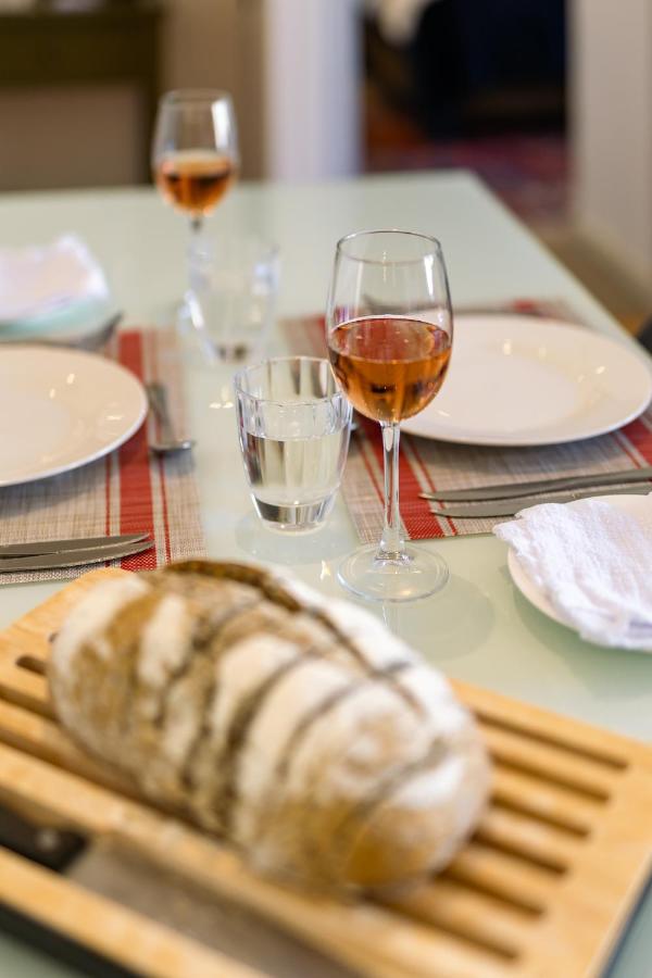 #1202 Cartwright - Bold & Stylish - 5