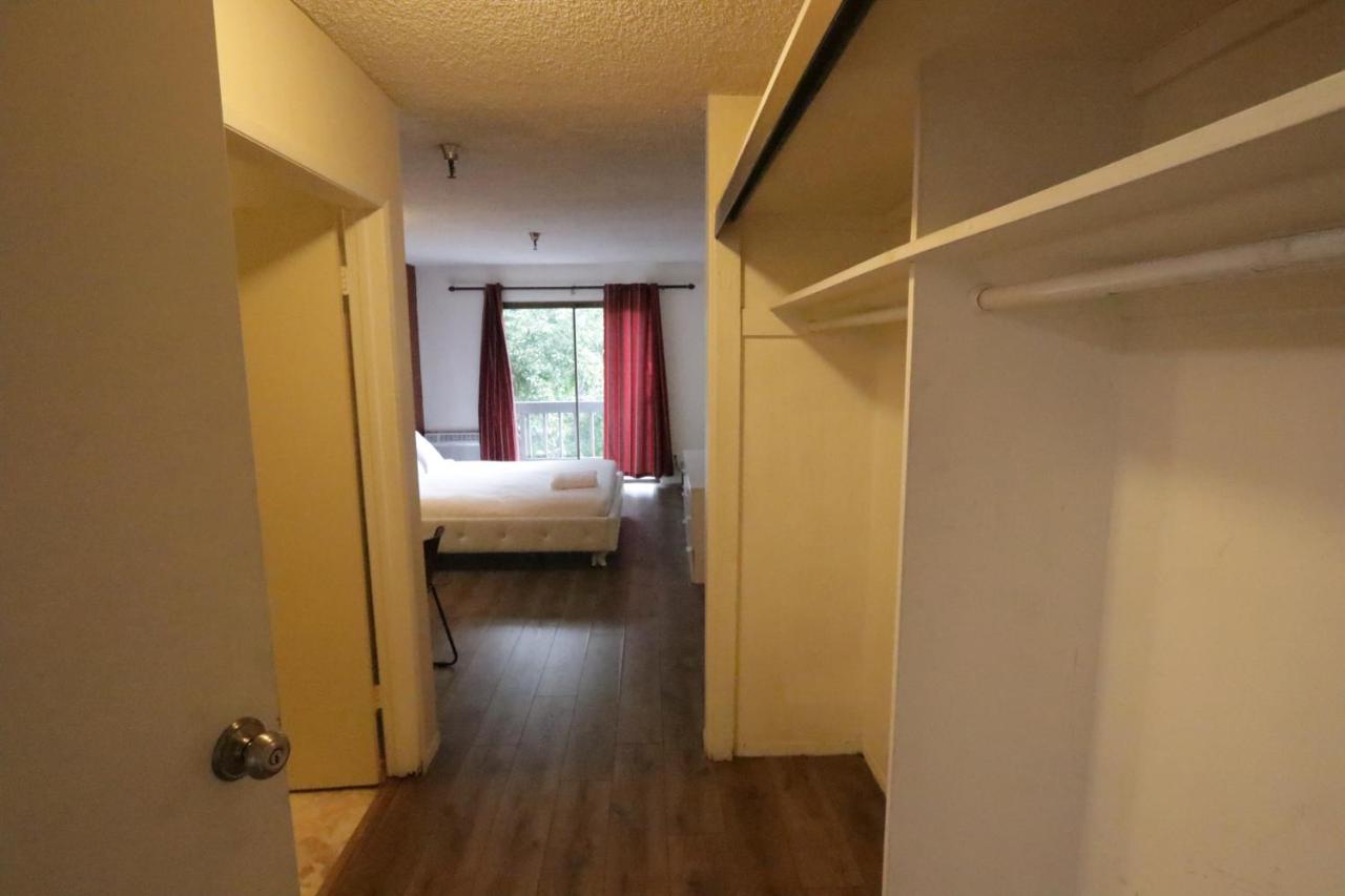 Cozy Beverly Hills Hotel Style apartment - 3