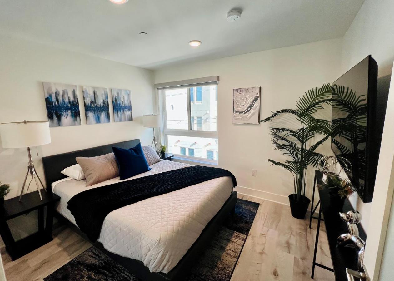Cozy Century City 2 Br Sleeps 6 with Parking 505 - 2
