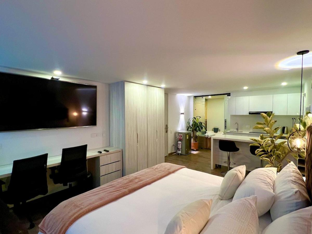 Suite con Jacuzzi Privado en Zona T - 5