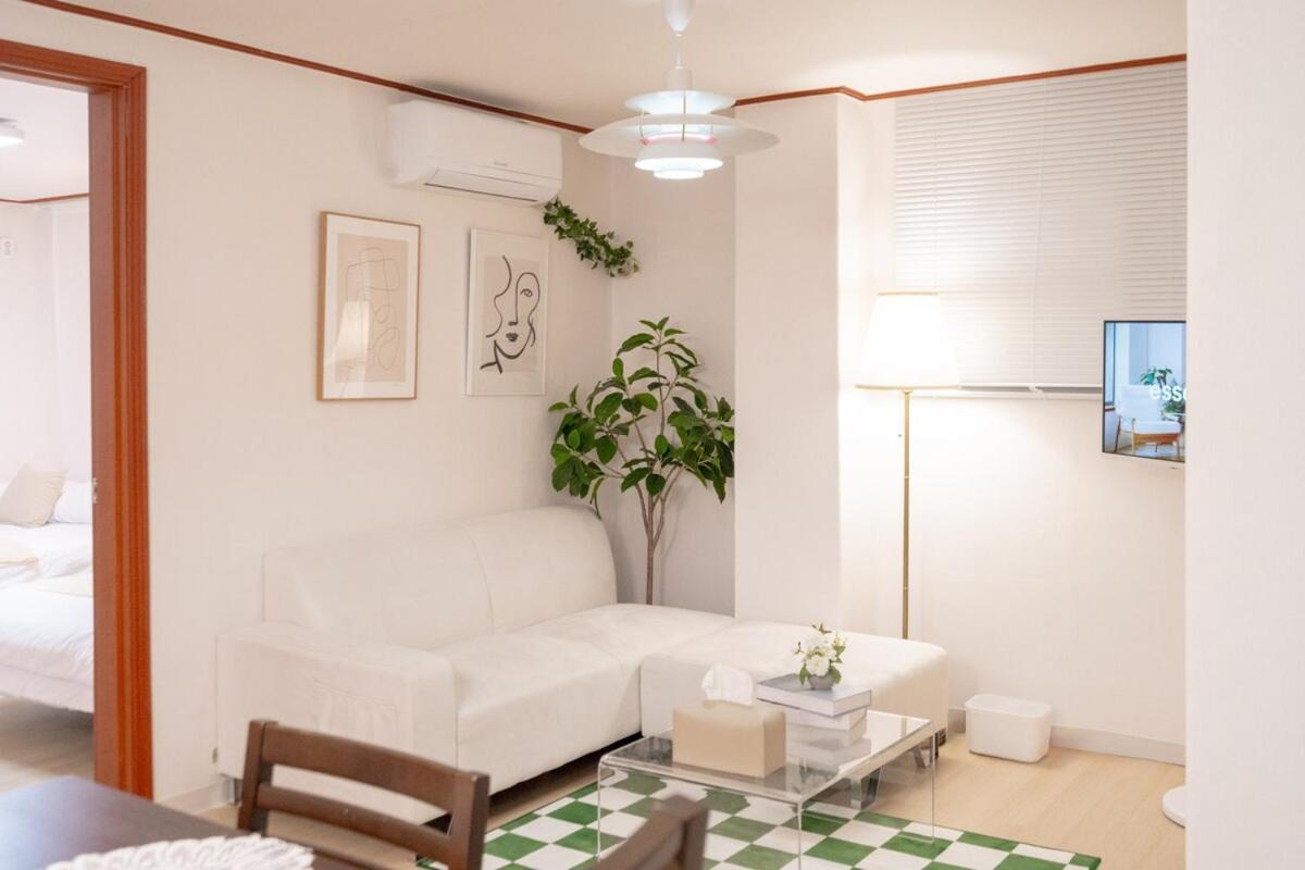 JIN Stay Gangnam - 3