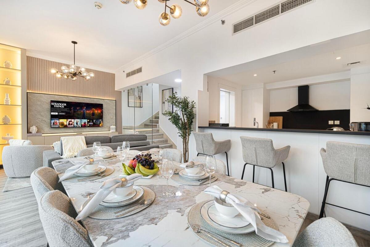 Luxury Duplex Penthouse with Stunning Marina Views - 5