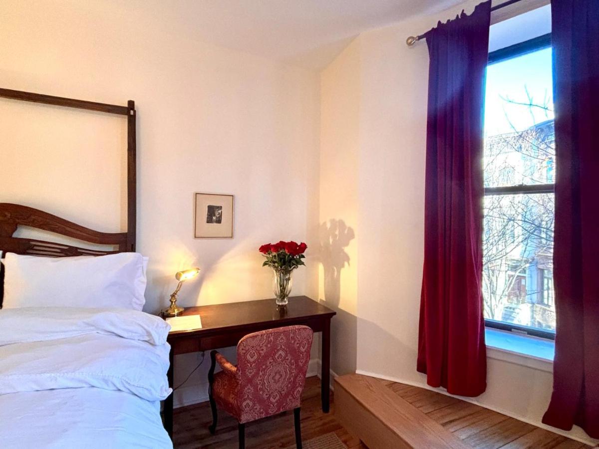 Luxurious bedroom - 3