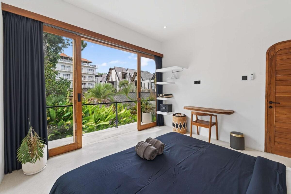 Trinity Villa Stylish 3BR Retreat in Canggu - 2