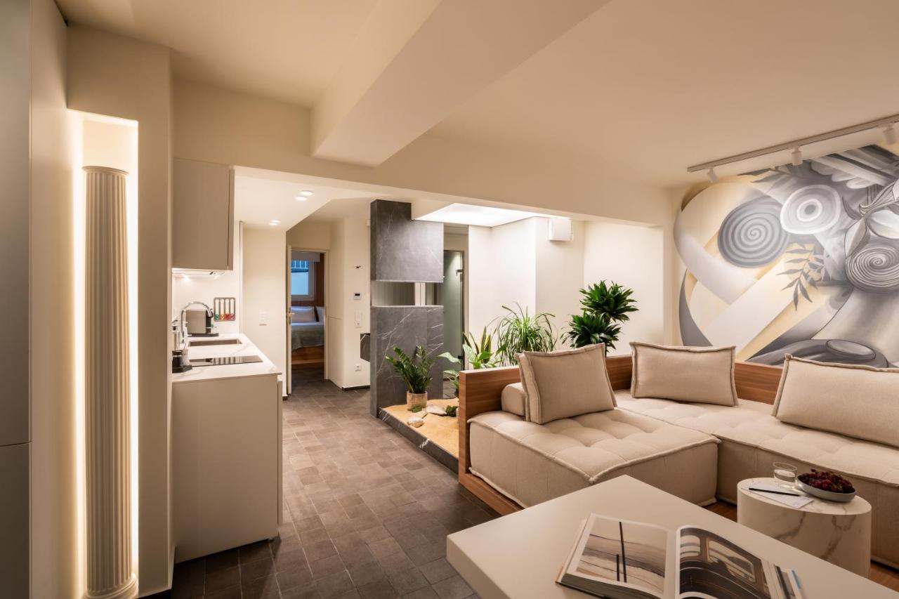 ERE Acropolis Courtyard - 4