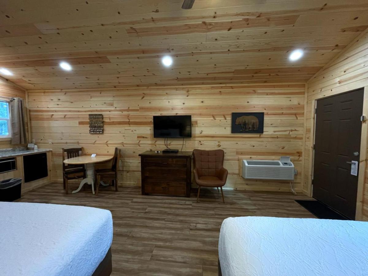 Riverfront Motel & Cabins — photo 4