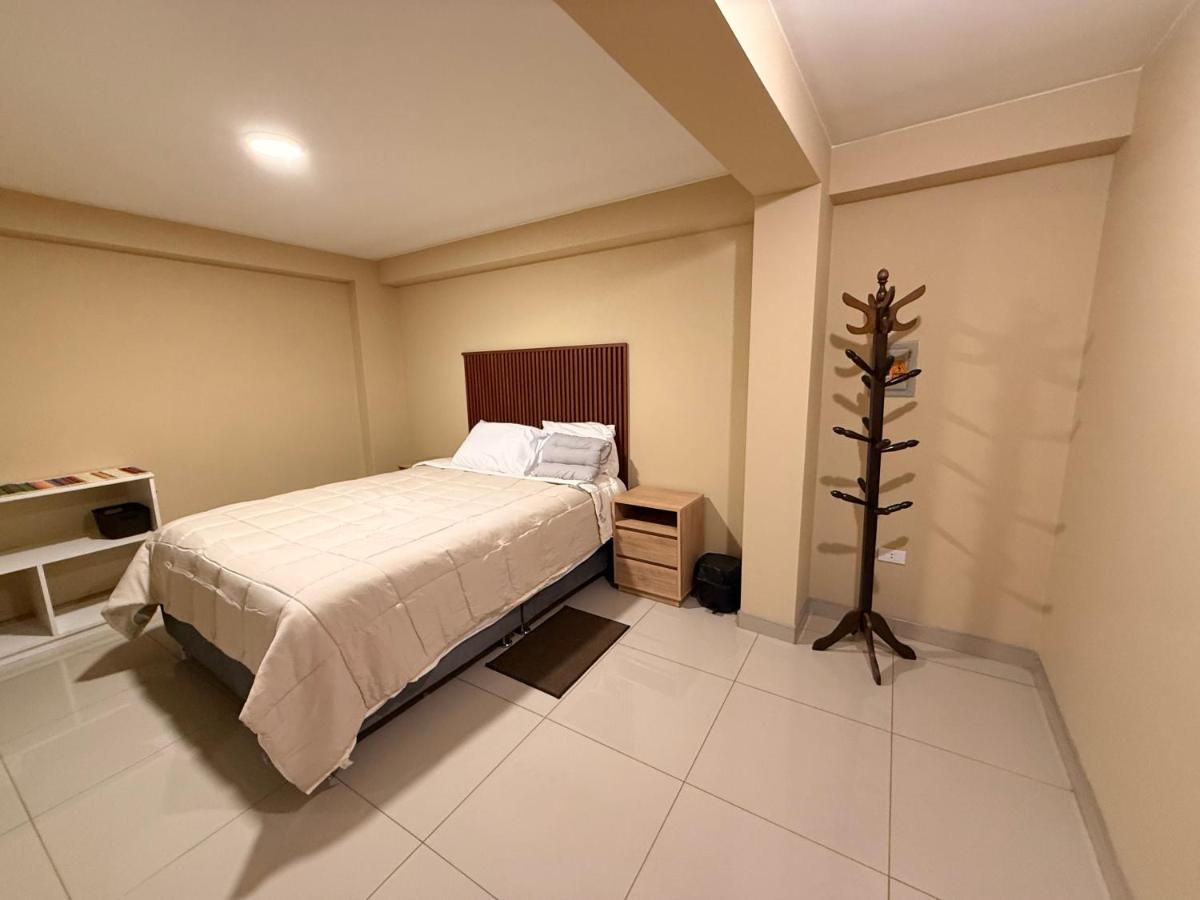 Tres Cruces Private Rooms - 3