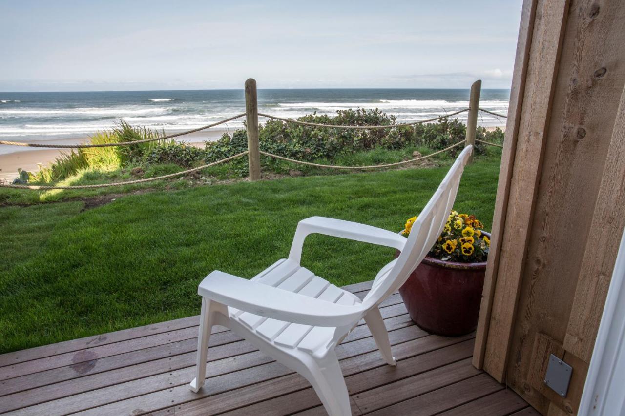 Pelican Shores Inn — photo 11