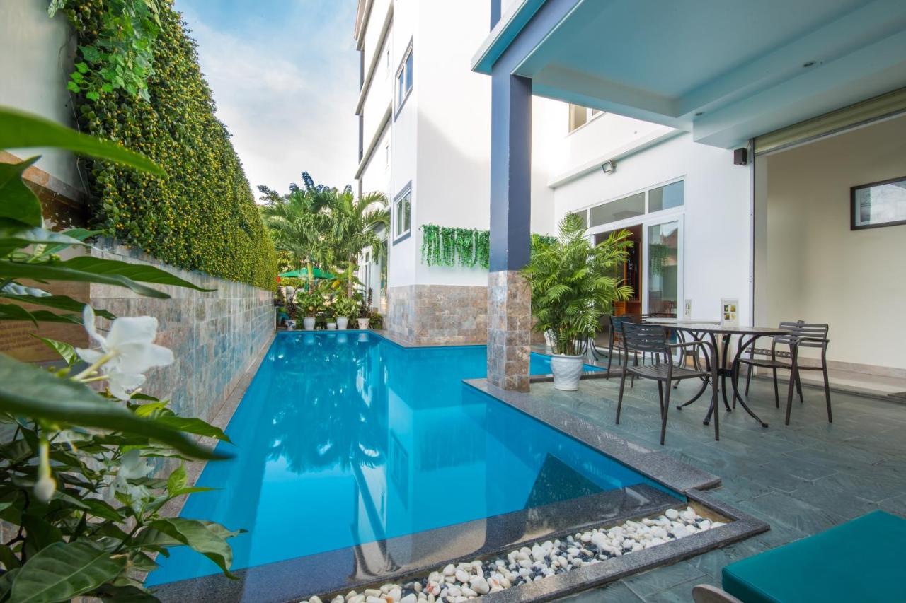 Gallery image of this property