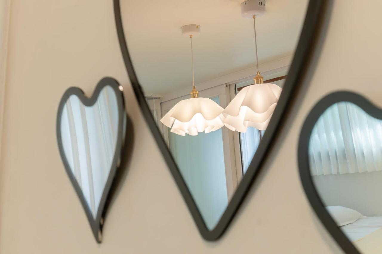 16 people,3R5B,Myeongdong,Seoul Station,Itaewon - 5