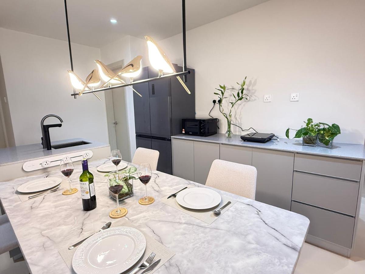 Midvalley southkey Mosaic Heartwarming JB CIQ 2BR6PAX - 5