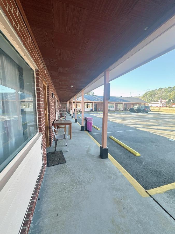 Riverside Inn Motel — photo 20