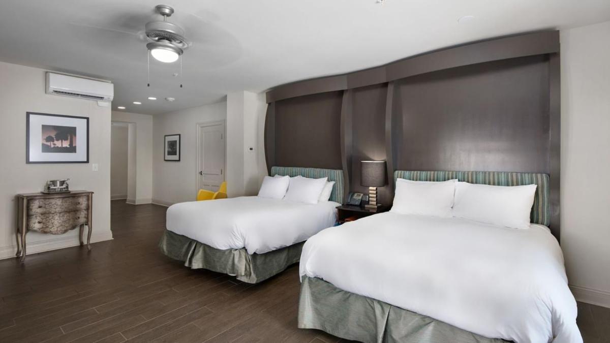 White House Hotel — photo 9