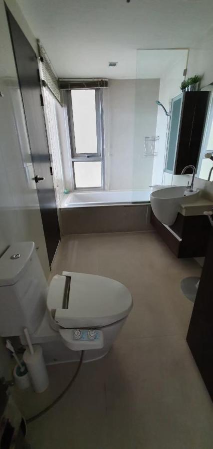 Sky Walk Condo Spacious 2BR Near BTS Phra Khanong - 3
