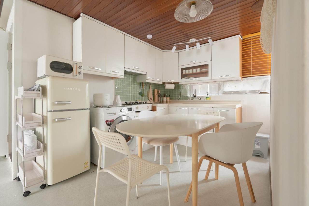 Seoul Han River Hongdae Hapjeong Stay - 4