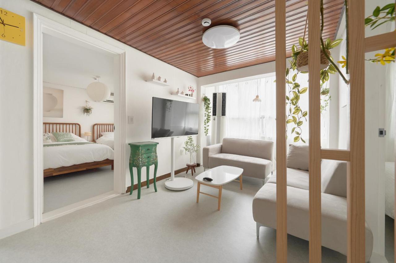 Seoul Han River Hongdae Hapjeong Stay - 5