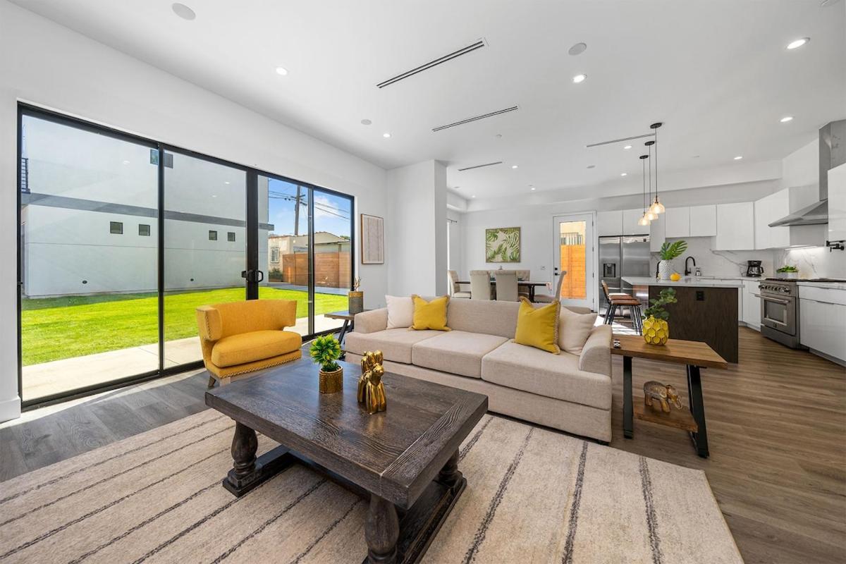 5BR Gorgeous Melrose Villa with Parking - 4