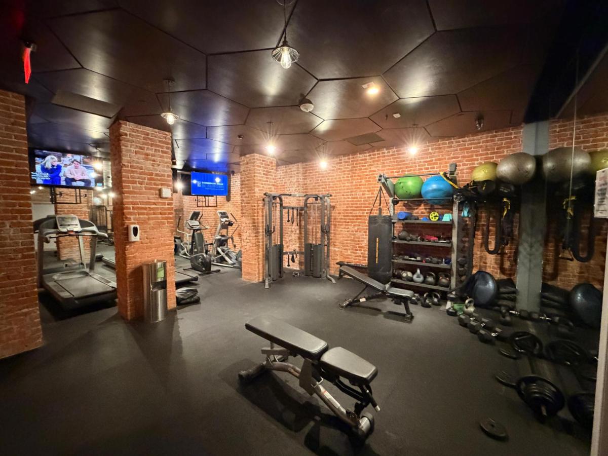 Modern & Popular Hollywood Studio at GW - 5