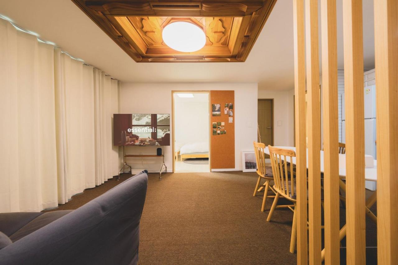 OnStay Hongdae, Spacious 6-Guest Stay, 7min Walk - 2