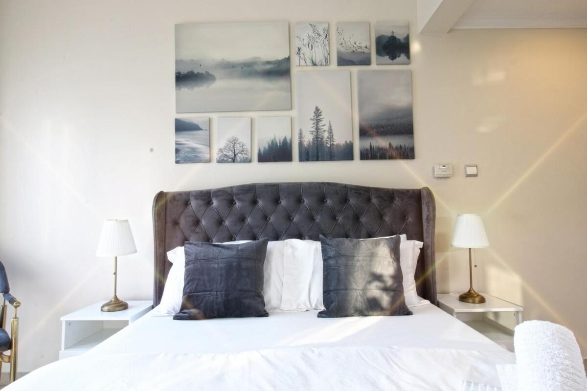 Enjoy Studio in Dubai Marina - Partial Marina View - 2