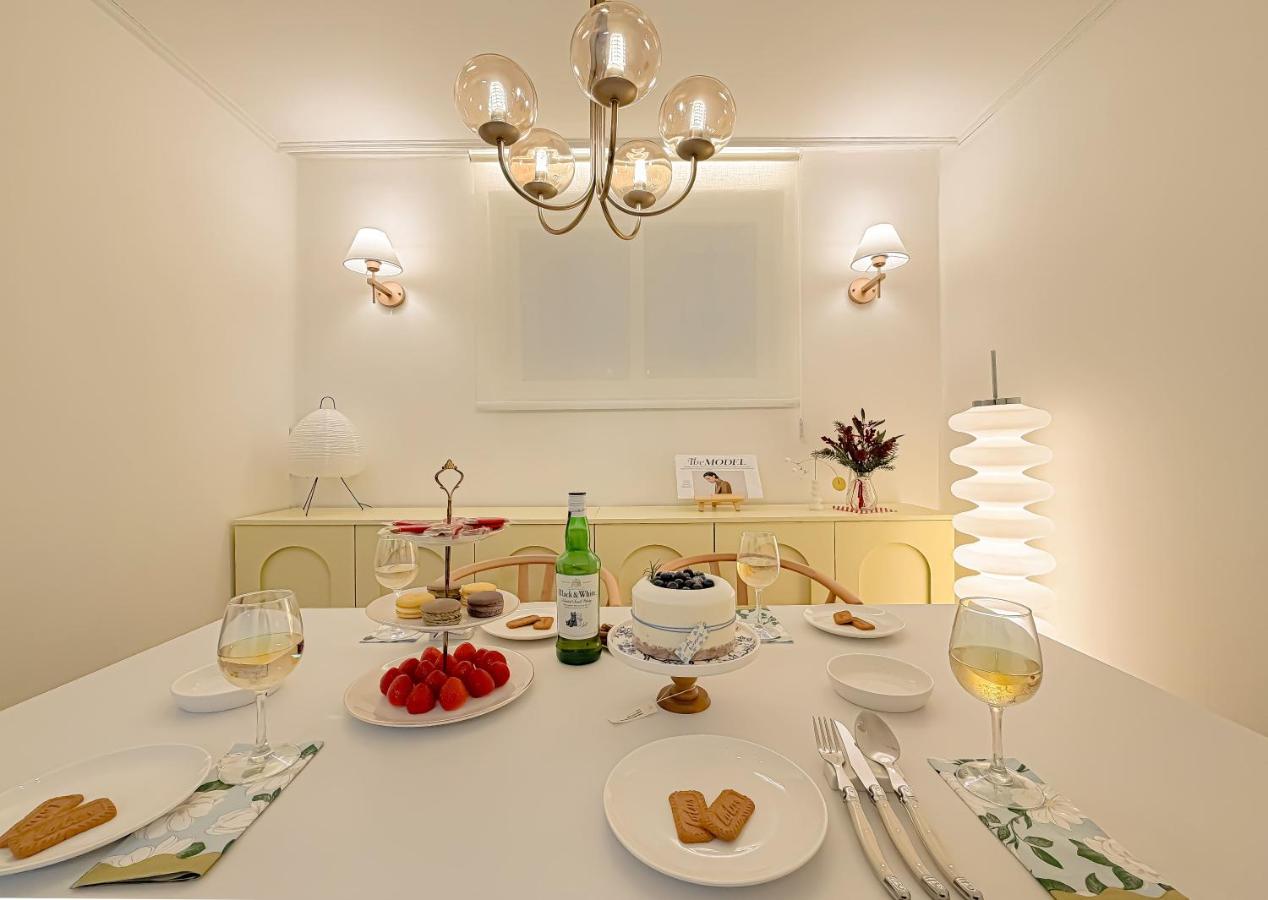 Yeoksam, Gangnam Plastic Surgery, COEX, Garosu-gil, Gangnam Wedding, Hongdae 30 minutes, airport bus - 4