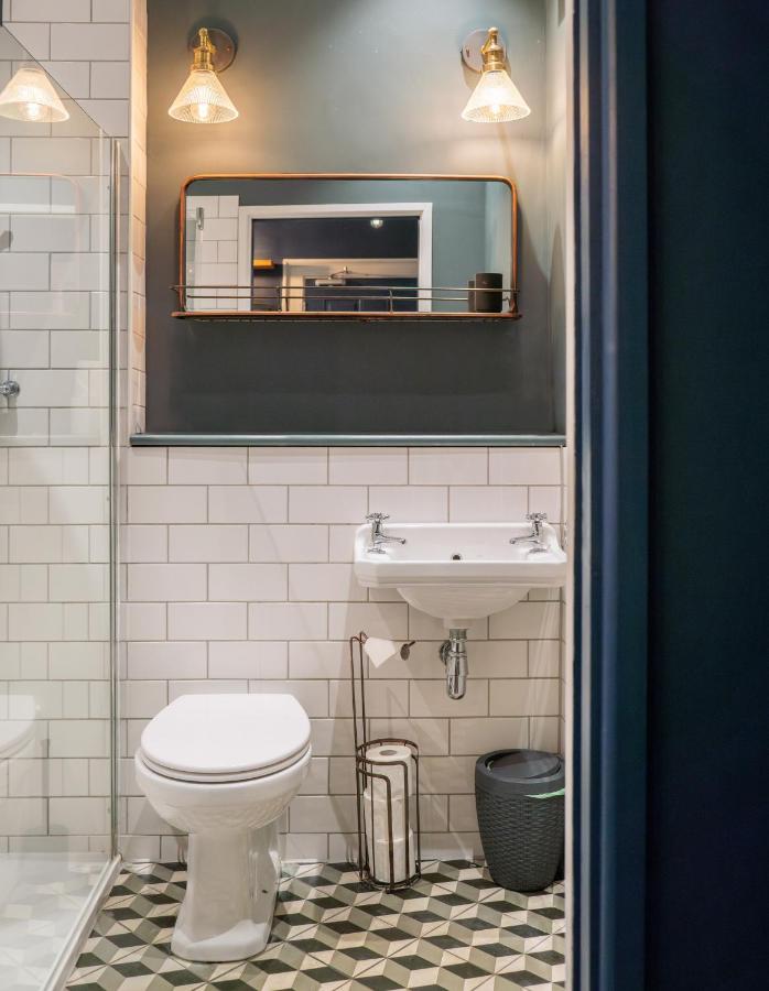 Wentworth Studio - Spacious One-Bed Studio Near Royal Crescent - 3