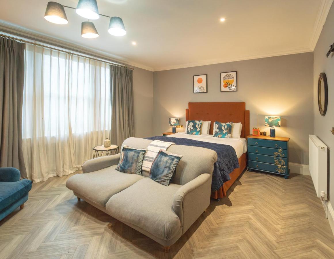 Wentworth Studio - Spacious One-Bed Studio Near Royal Crescent - 2