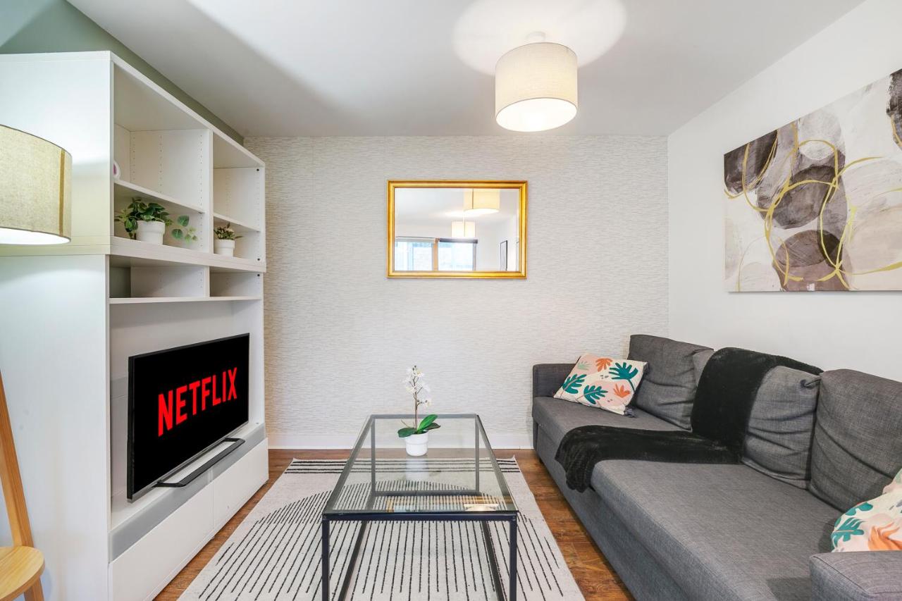 Central 1BR Full Bath near Farringdon for 4 - 3