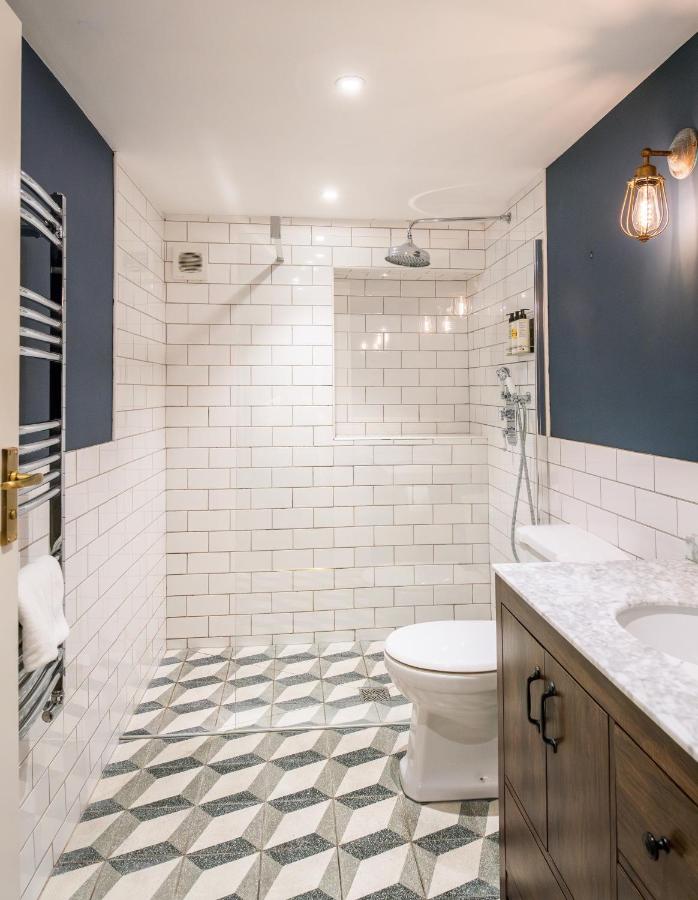 NEW - Dashwood Apartment - Two-Bed Apartment with Hot Tub - 4