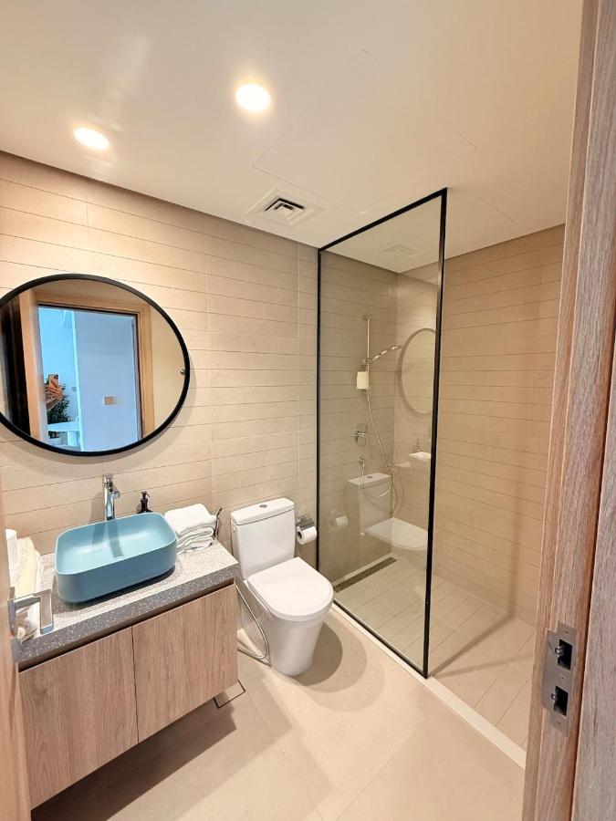 Luxurious view of the Business Bay canal, 2 beds - 3