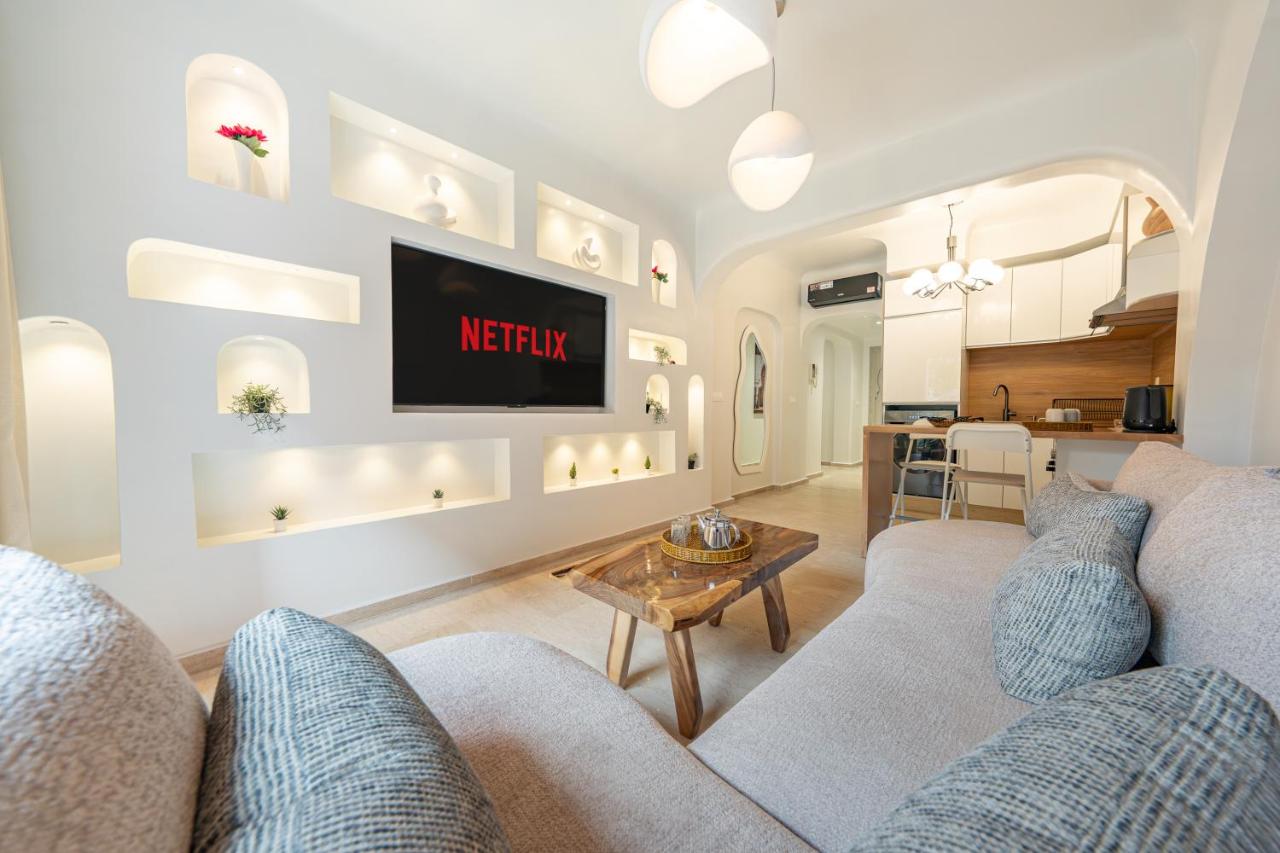 White Oasis Swimming pool and Design