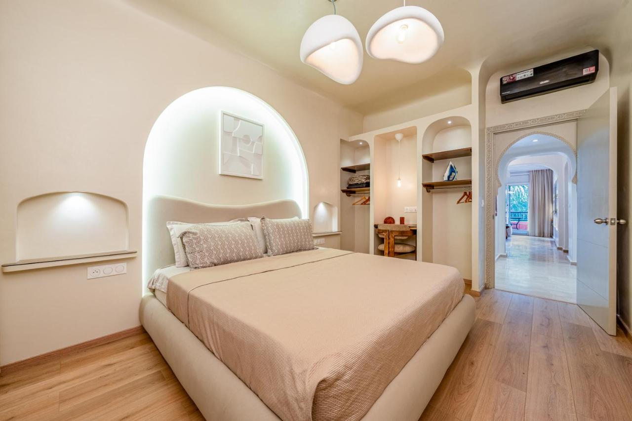 White Oasis Swimming pool and Design - 4