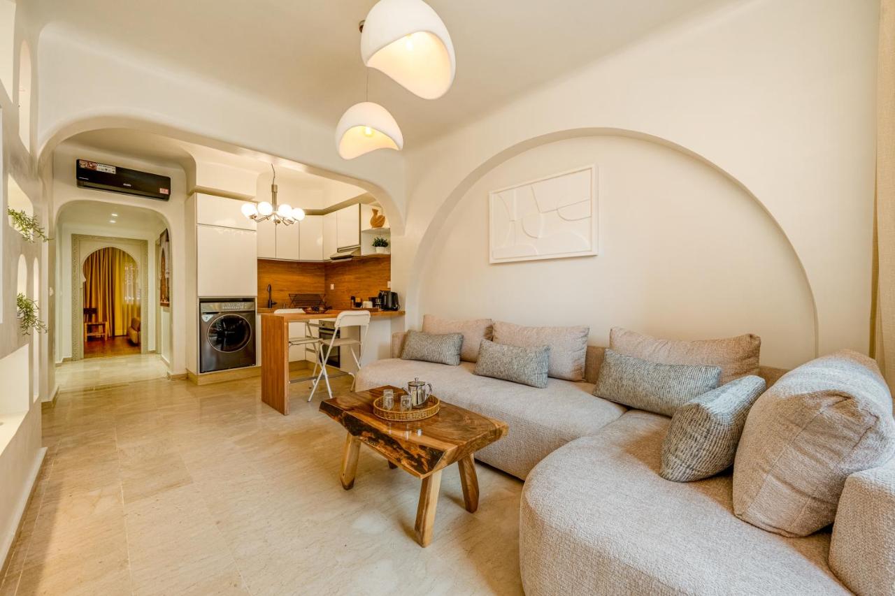 White Oasis Swimming pool and Design - 3