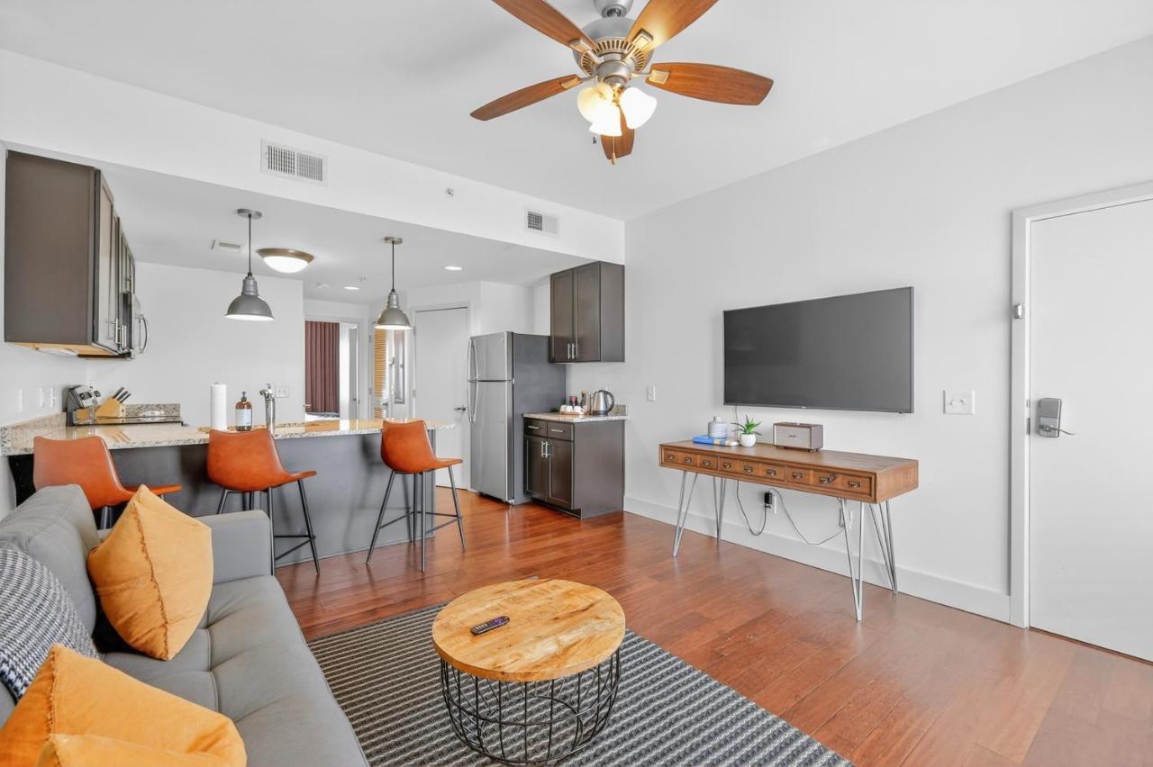 Heart of 12 South, balcony , Park FREE - #8 - 3