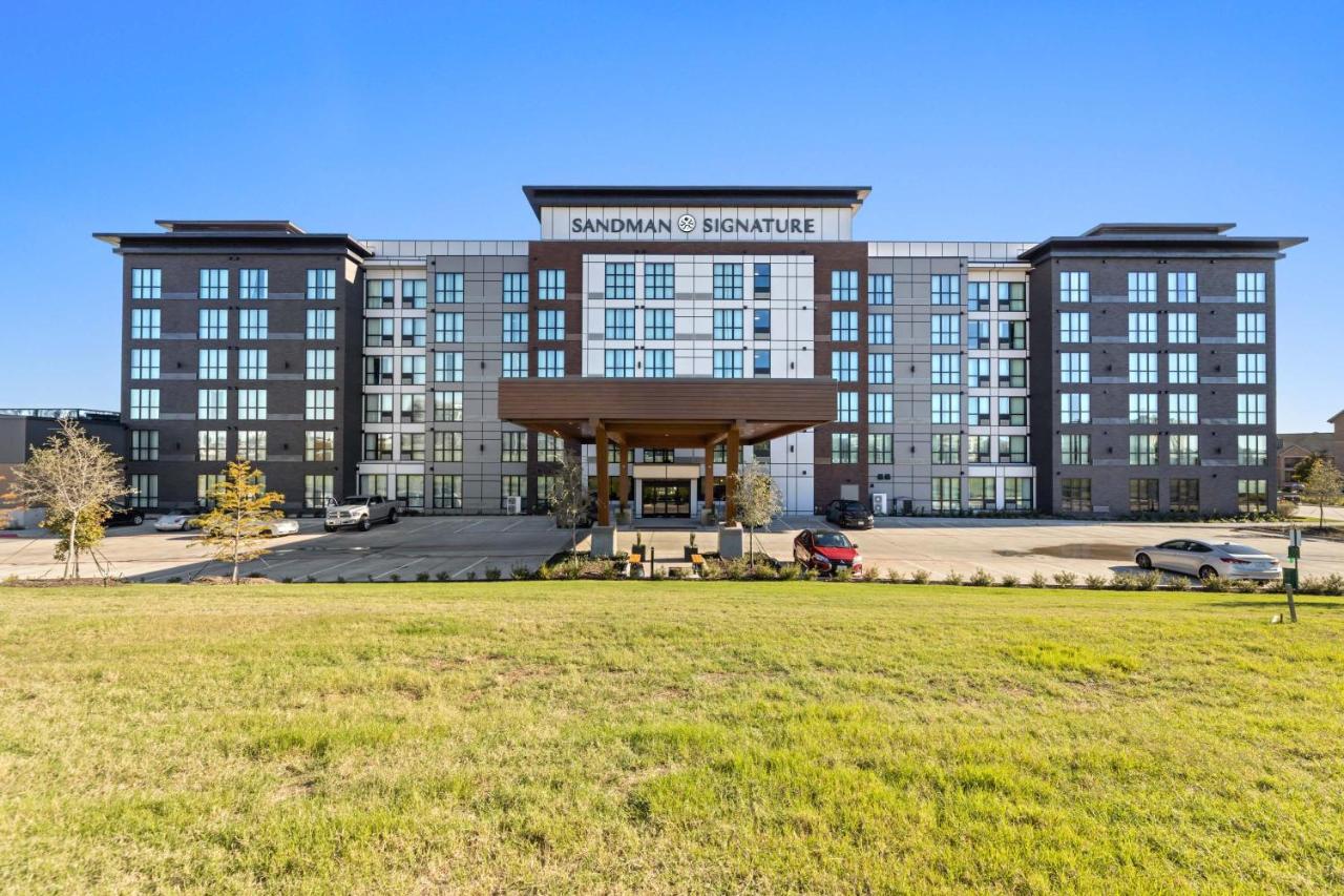 Sandman Signature Dallas Las Colinas Hotel & Suites — photo 1