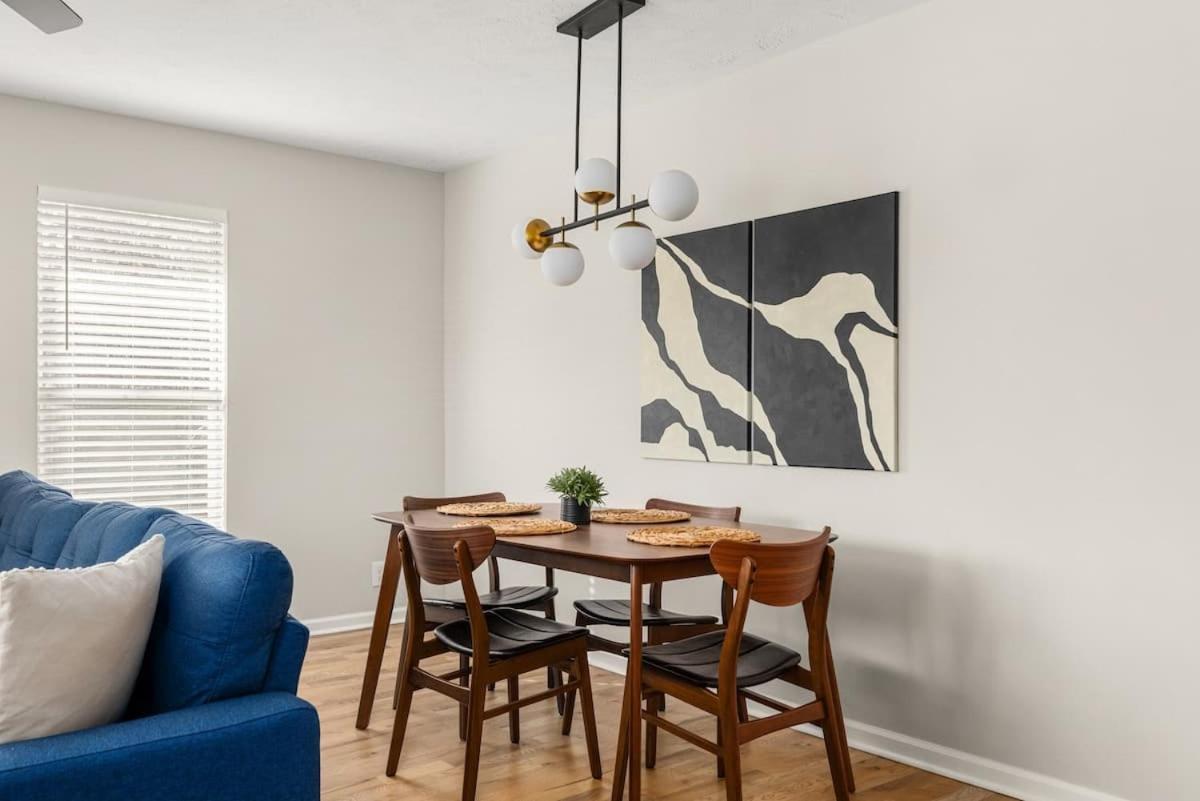 The Backstage Bungalow - 4