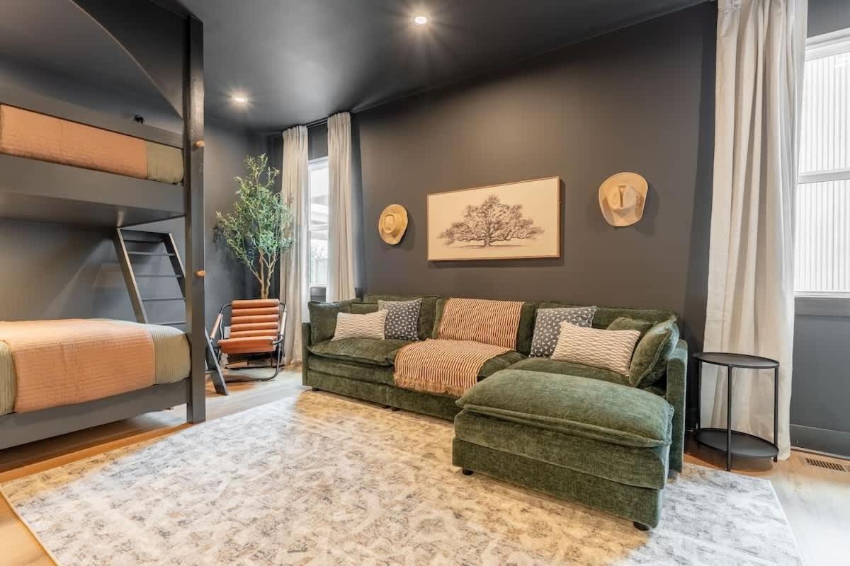 Notes of Nashville - 5