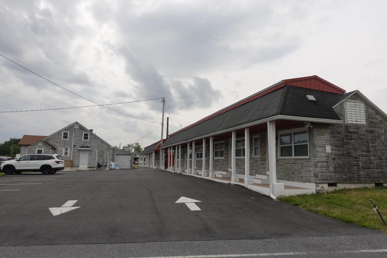 Colonial Penn Motel — photo 16